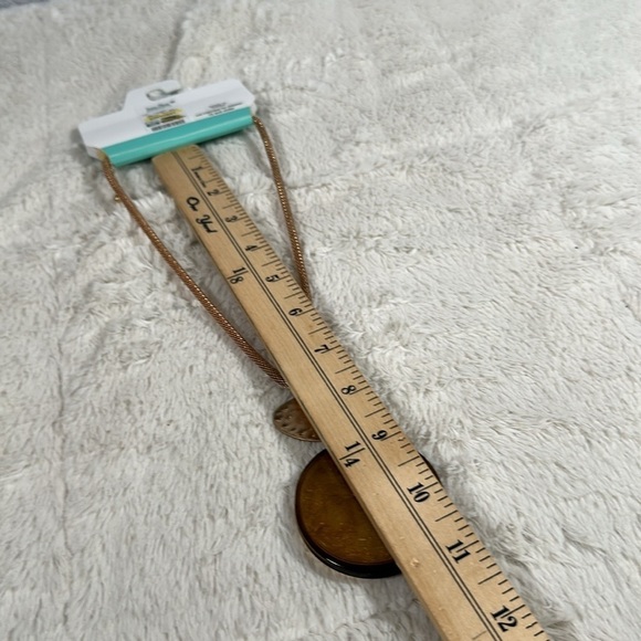 Stein Mart Spring Street Genuine Shell Gold Tone Necklace NEW - Picture 9 of 11